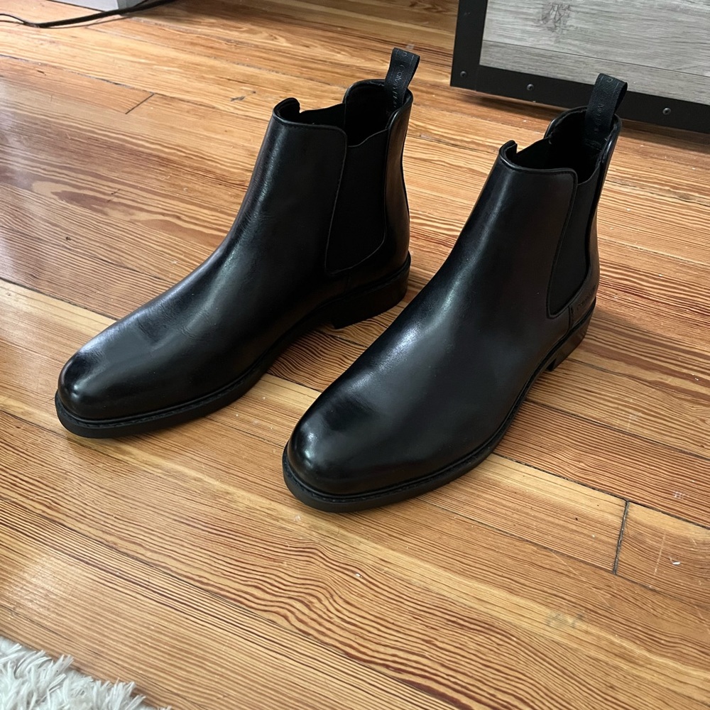 Leather Chelsea boots